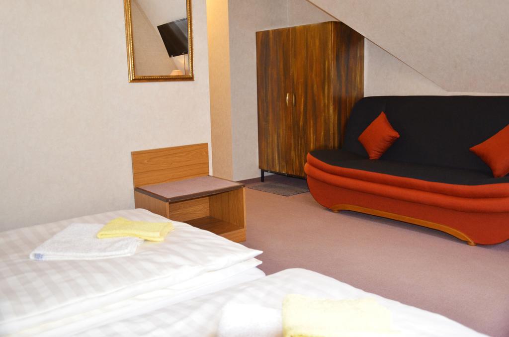 Hotel Zur Hallenburg Kurort Steinbach-Hallenberg Buitenkant foto