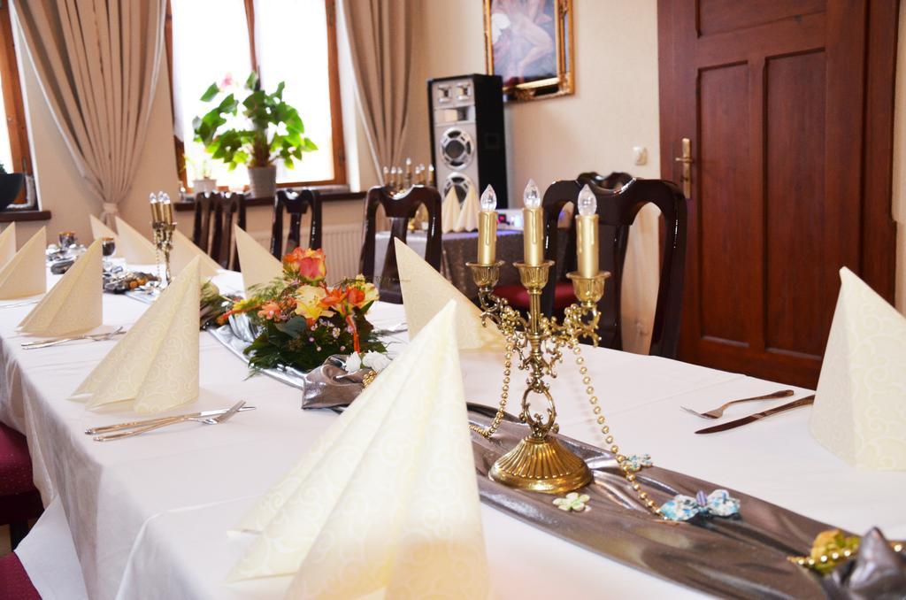 Hotel Zur Hallenburg Kurort Steinbach-Hallenberg Buitenkant foto