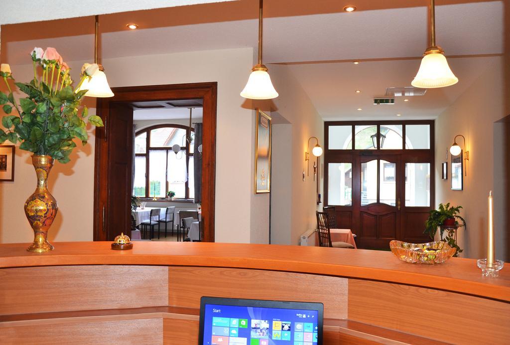 Hotel Zur Hallenburg Kurort Steinbach-Hallenberg Buitenkant foto