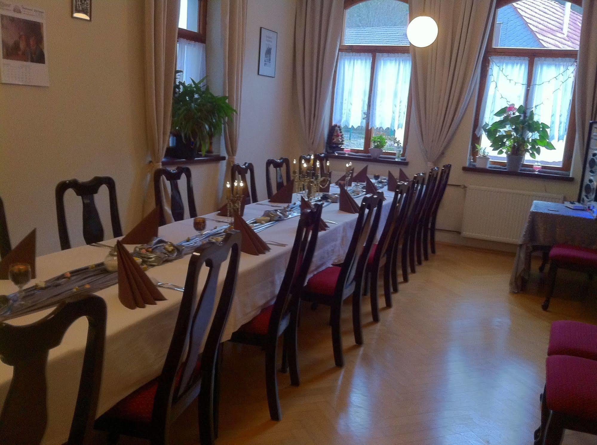 Hotel Zur Hallenburg Kurort Steinbach-Hallenberg Buitenkant foto